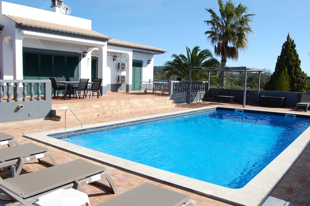 Charming 3-bedroom Villa With Wifi and Central Heating in Beautiful Santa Bárbar, 写真 14