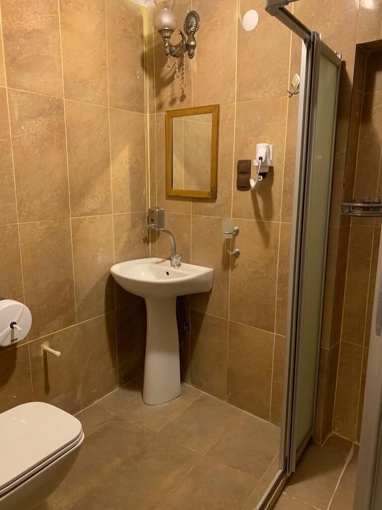 Comfort Room photo 3