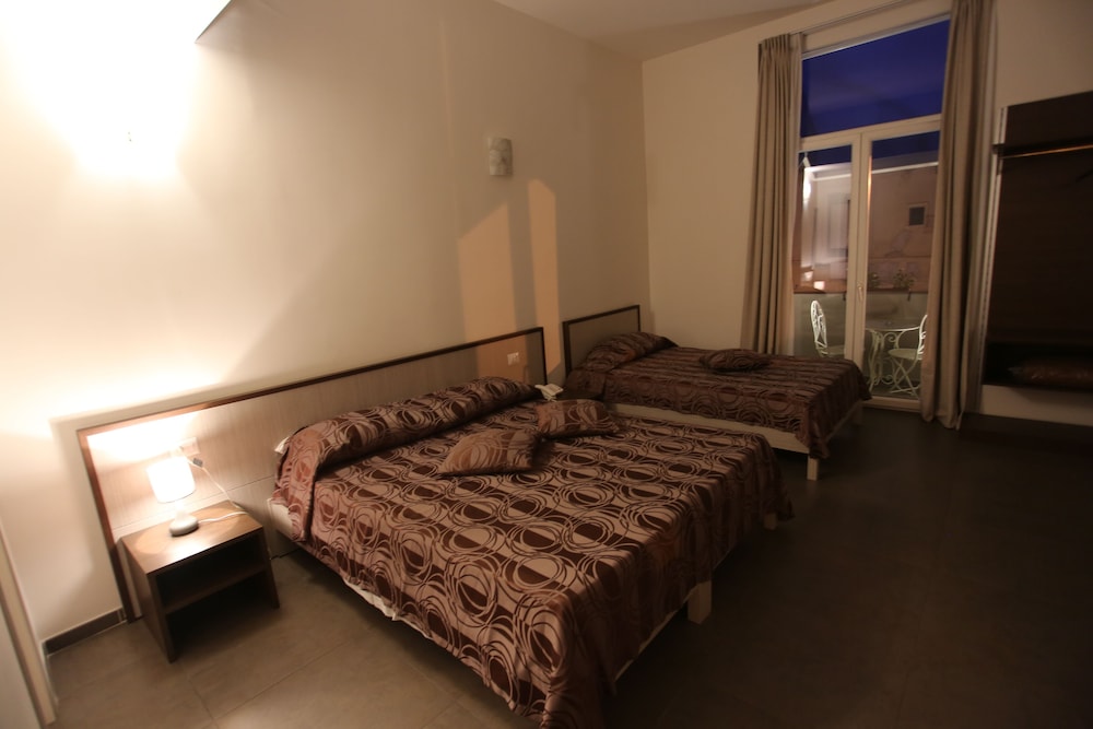 Room photo 2