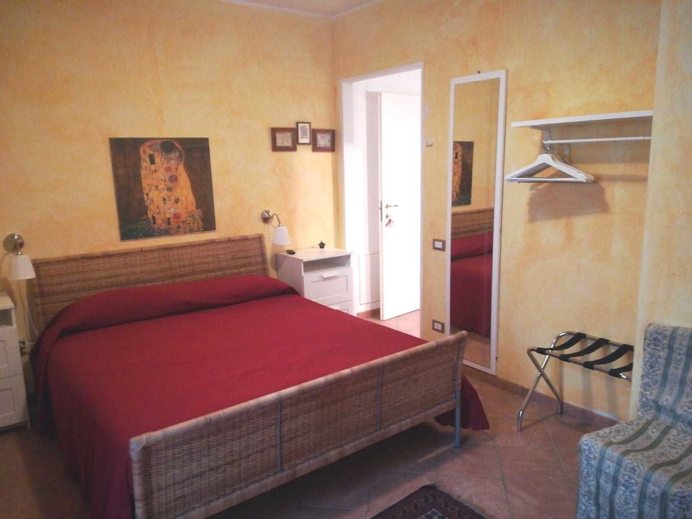 Comfort Room, Jetted Tub