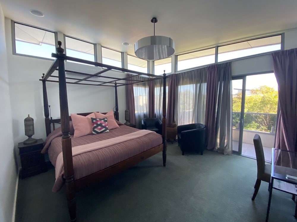 Vega Suite photo 2