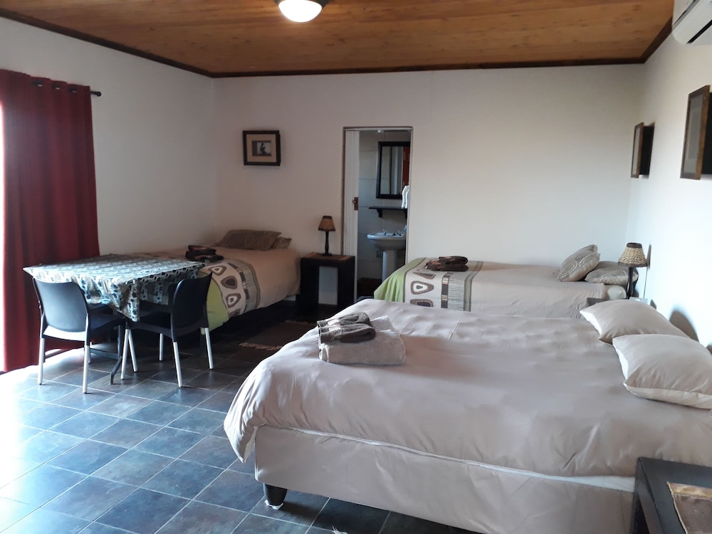 Classic Quadruple Room, Multiple Beds, Valley View photo 2