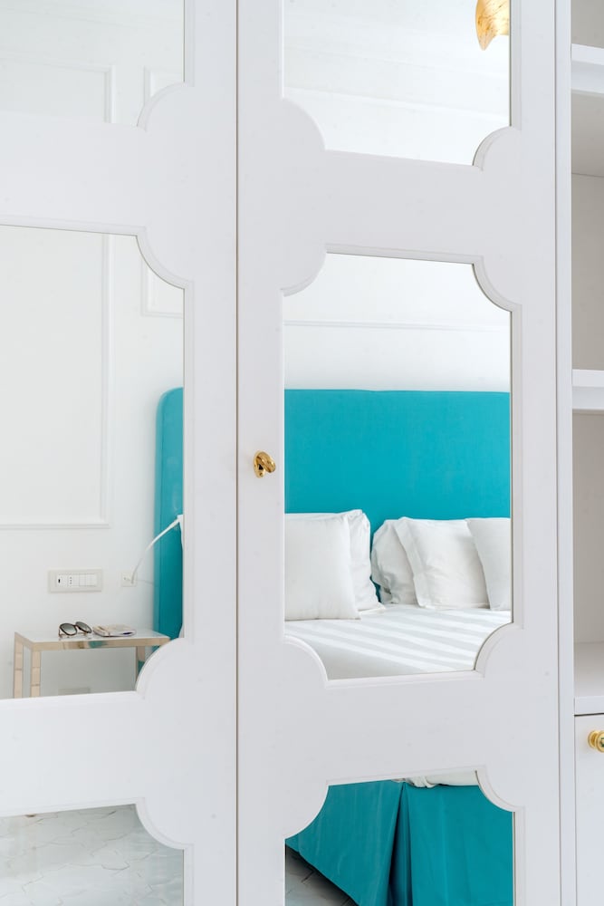Deluxe Room, Balcony, Sea View - Photo 2