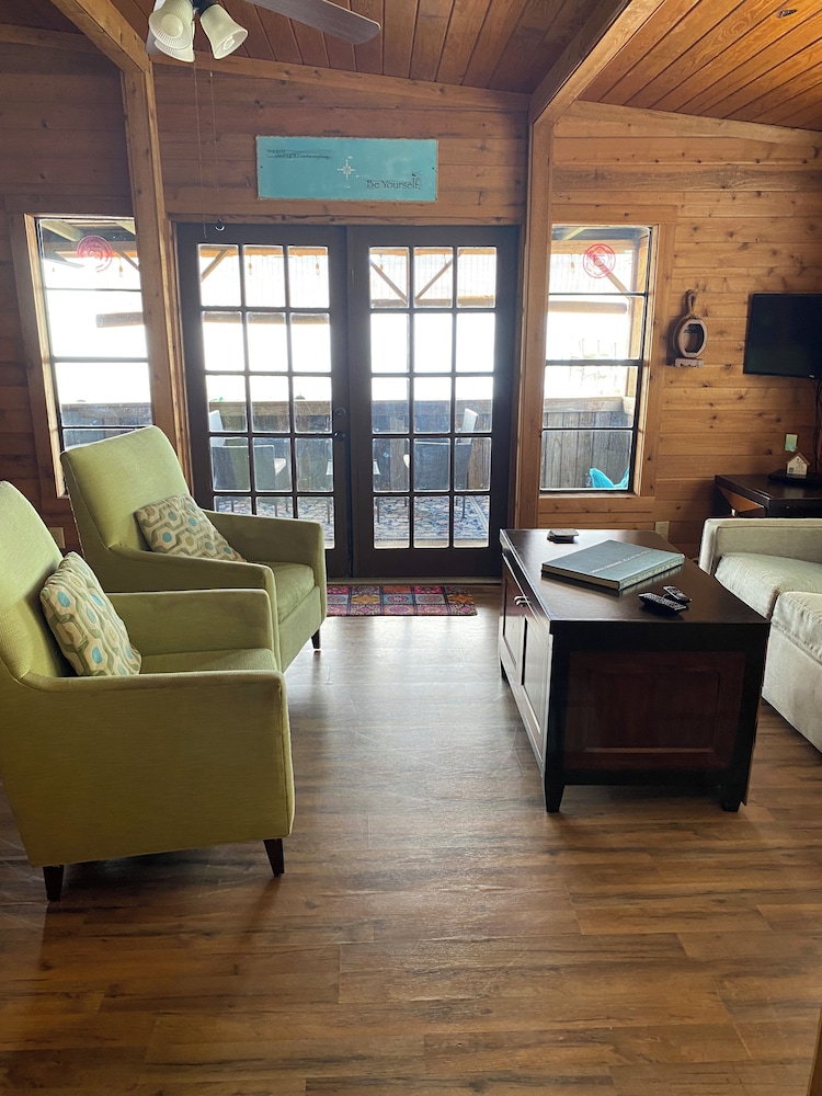 Deluxe Bungalow, 1 Bedroom, Kitchen, Lake View