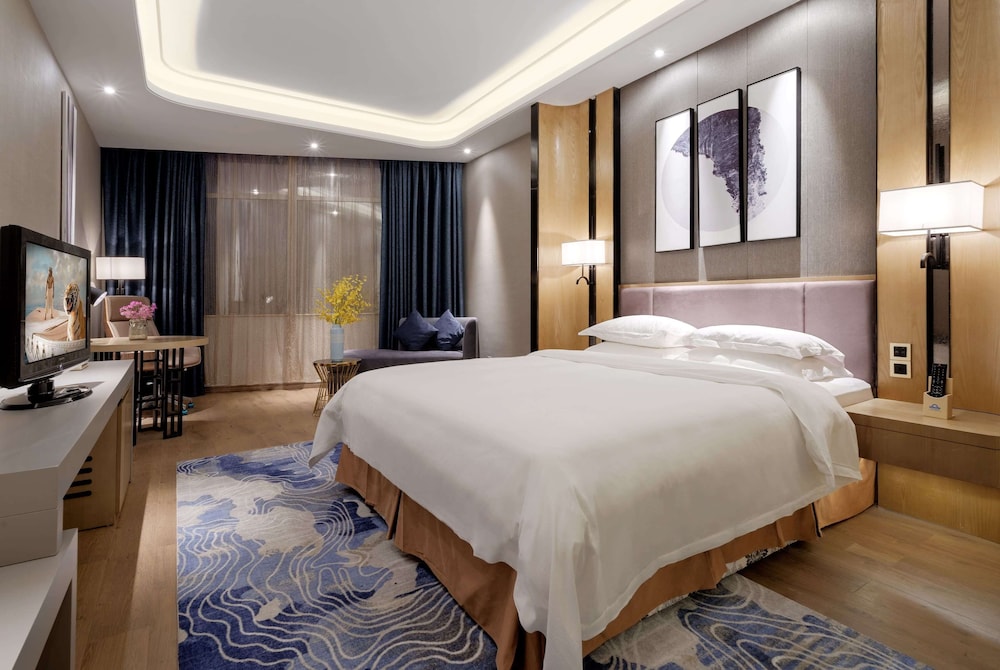 Room, 1 King Bed, Smoking