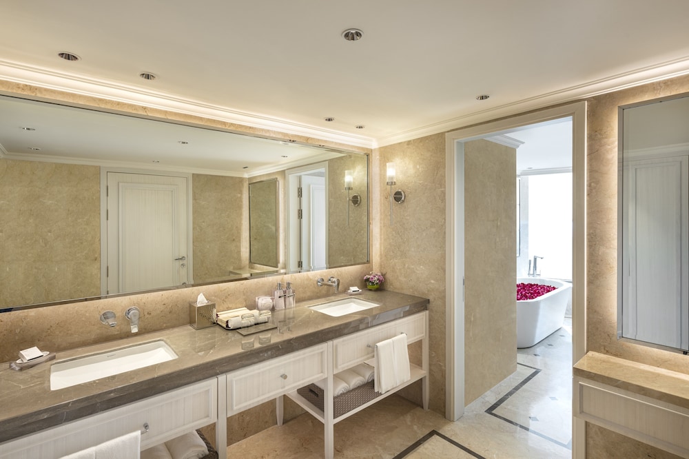 Presidential Suite photo 3