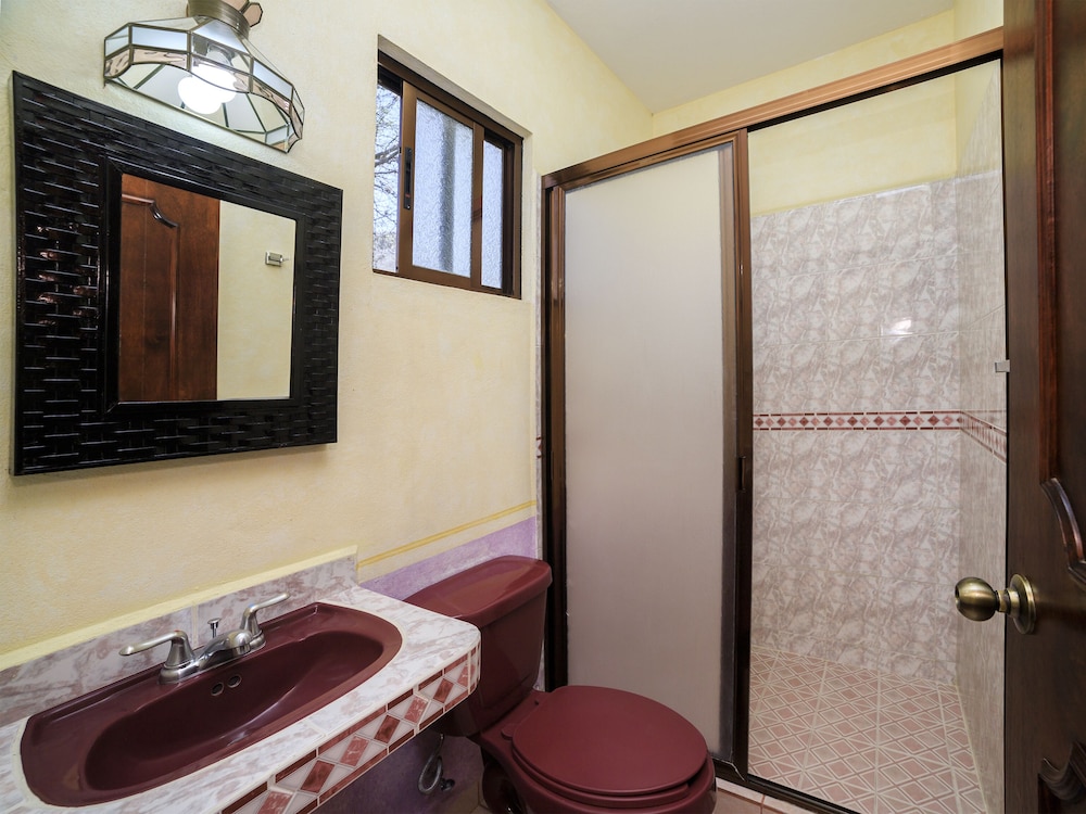 Standard Room, 2 Double Beds - Photo 7