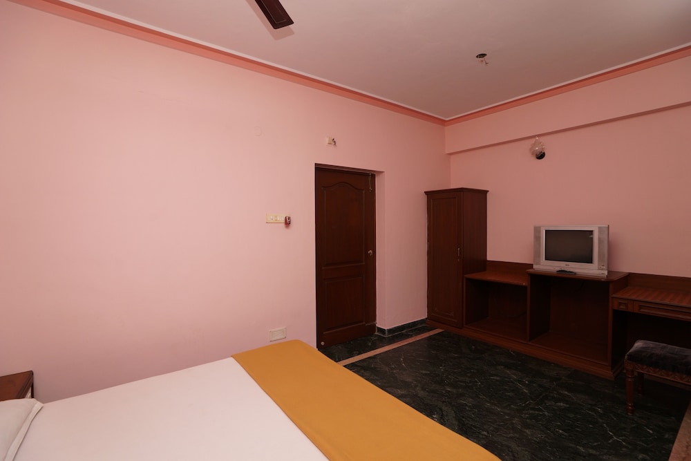 Deluxe Room - Photo 4