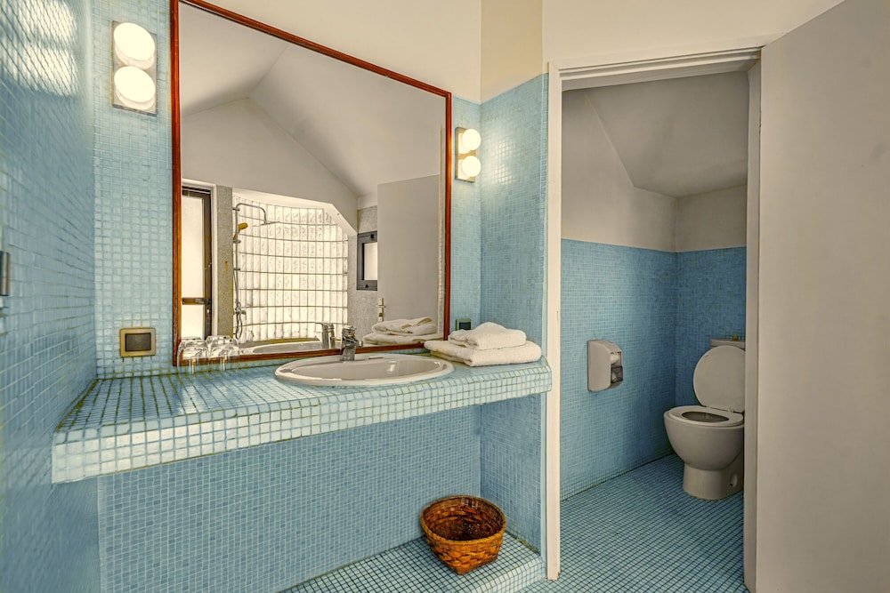 Superior Suite, River View - Photo 8