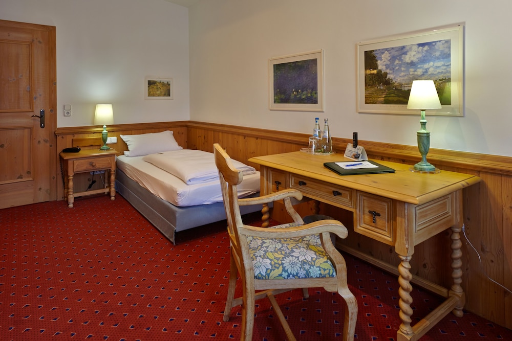 Classic Single Room