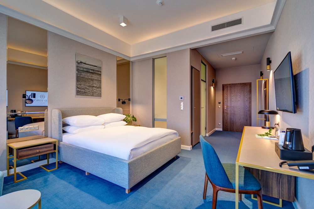 Standard Double Room - Photo 1