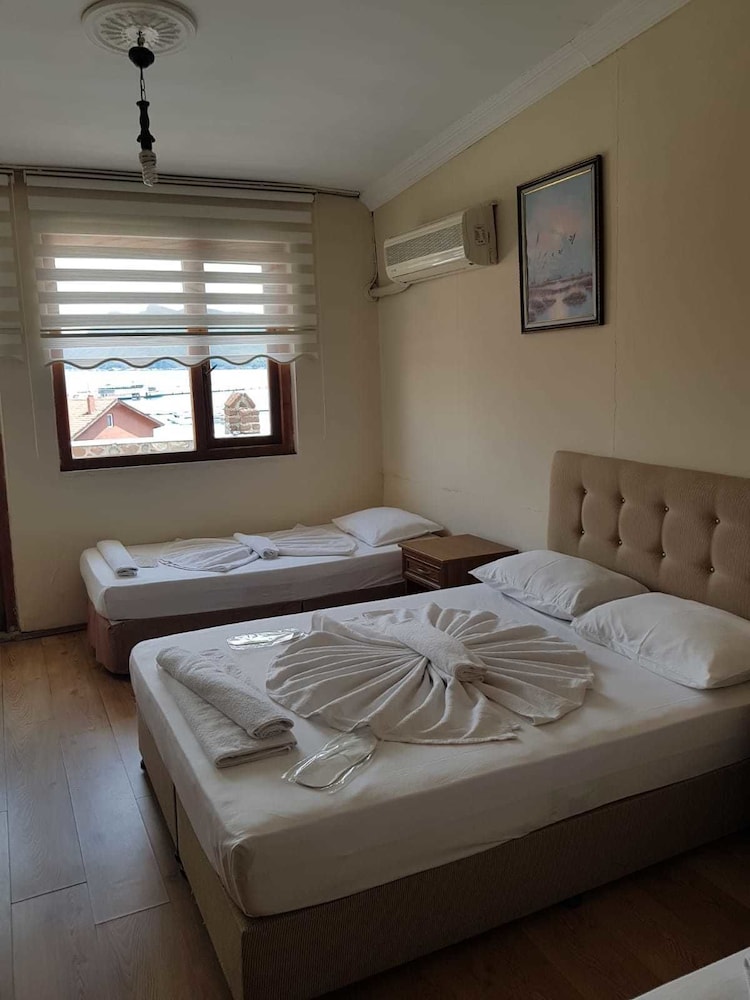 Standard Triple Room photo 3