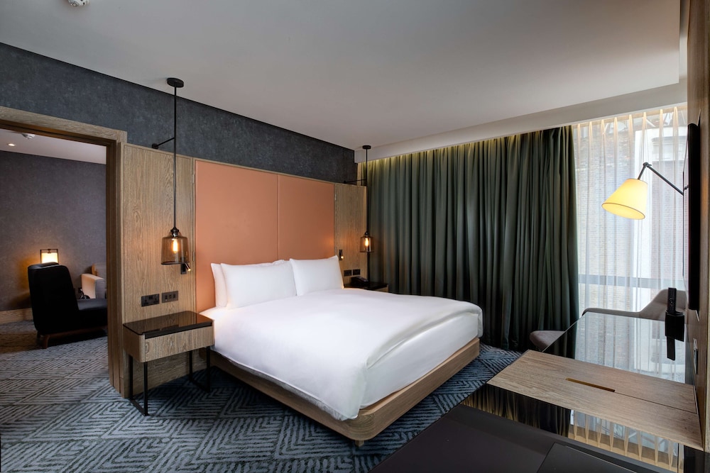 Executive Suite, 1 Bedroom - Lounge Access