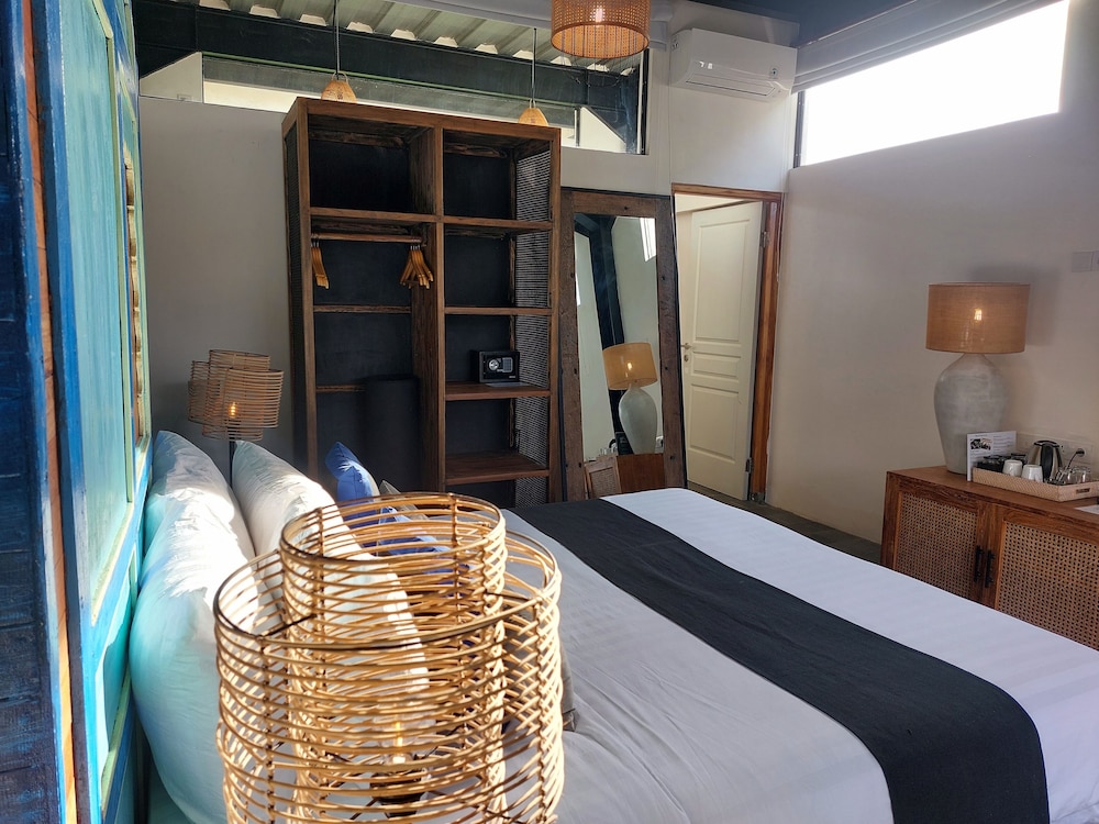 Superior Double or Twin Room, 1 King Bed, Terrace, Pool View photo 3