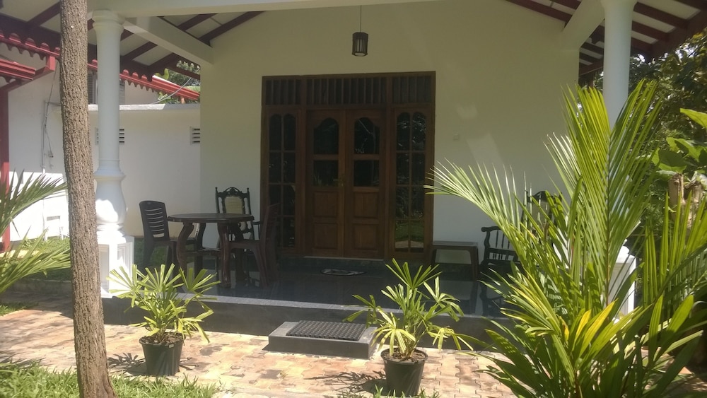 Deluxe Cottage, 2 Bedrooms, Garden View photo 2