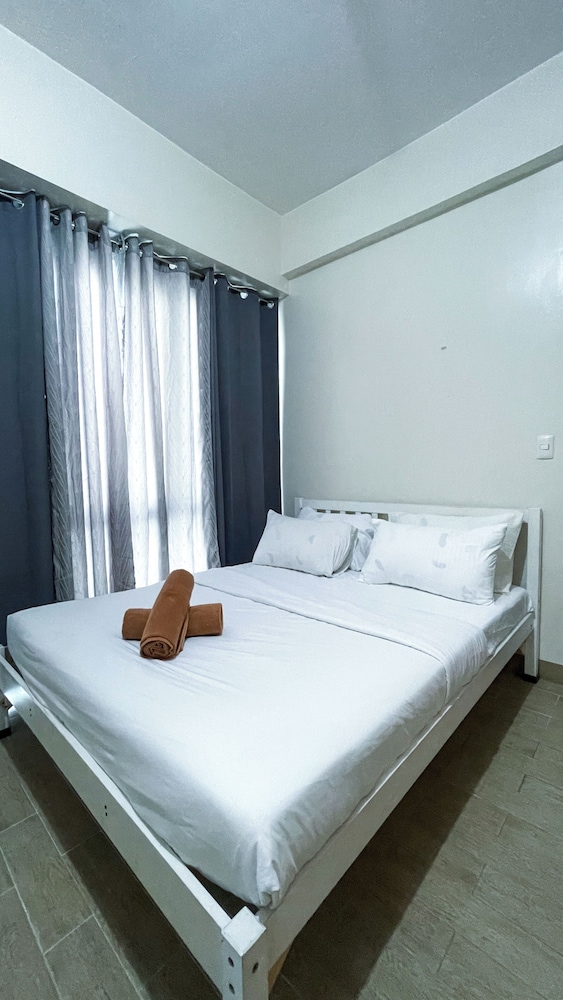 Signature Condo, 1 Bedroom, Balcony photo 3