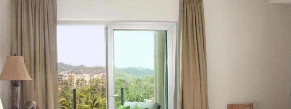 Apartment, 2 Bedrooms (Diamante del Sol 402 N) photo 1