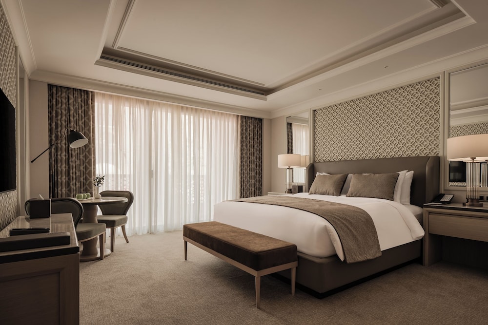 Suite, 1 King Bed, Accessible, City View photo 1