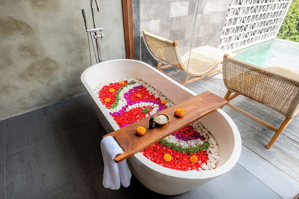 One Bedroom Private Pool Villa with Valley View - Photo 52