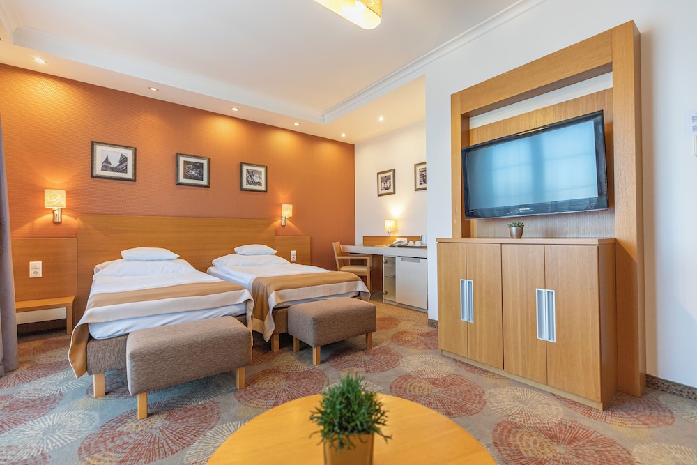Superior Room, Non Smoking, City View
