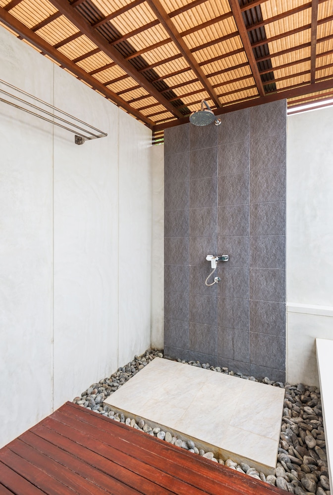 Villa Plunge Pool - Photo 13