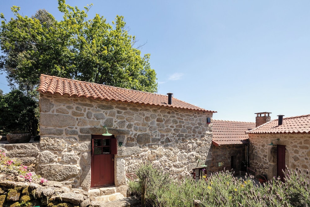 Romantic Cottage, 1 Bedroom (Casa Do Custódio) photo 2