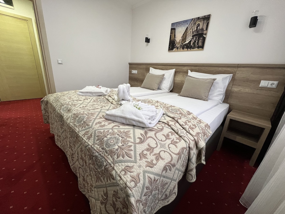 Deluxe Suite