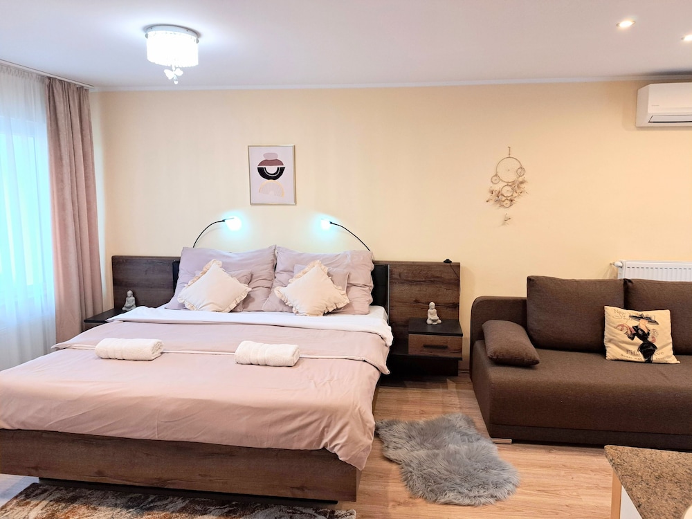 Family Studio (3) photo 2