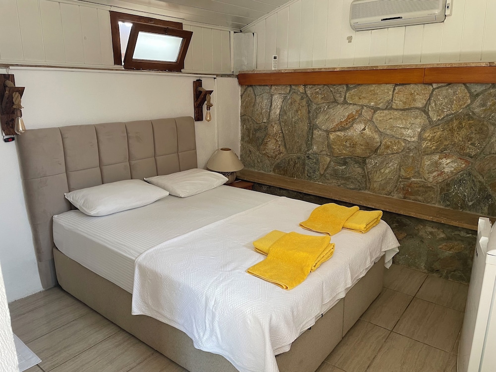 Classic Double or Twin Room photo 3