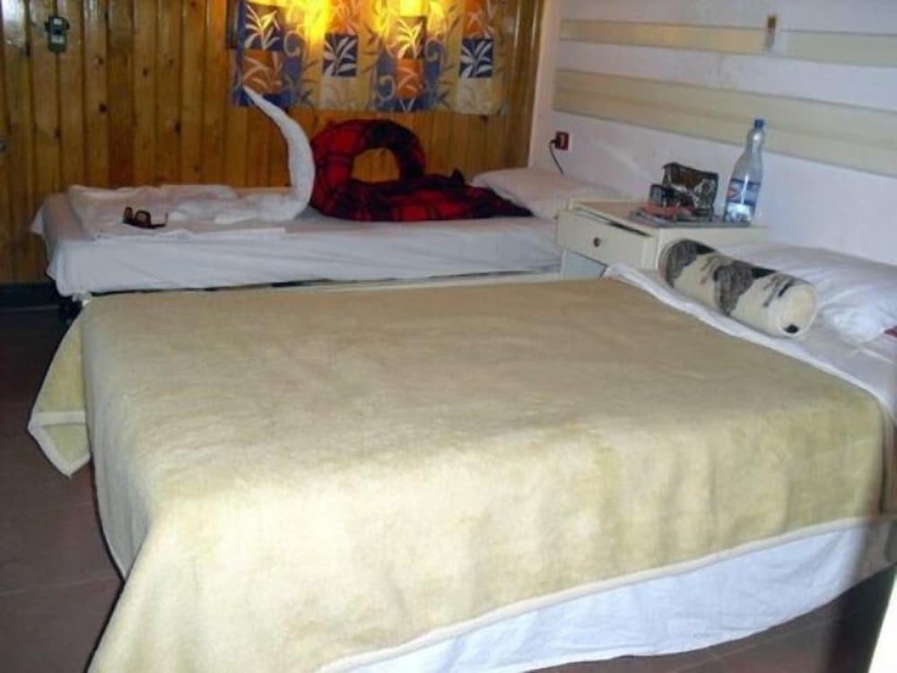 Twin Room (Cabin Twin Room) photo 3