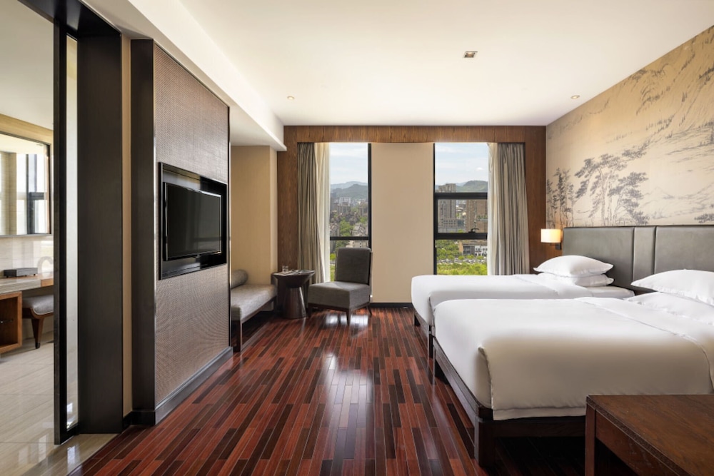 Business Twin Room, City View