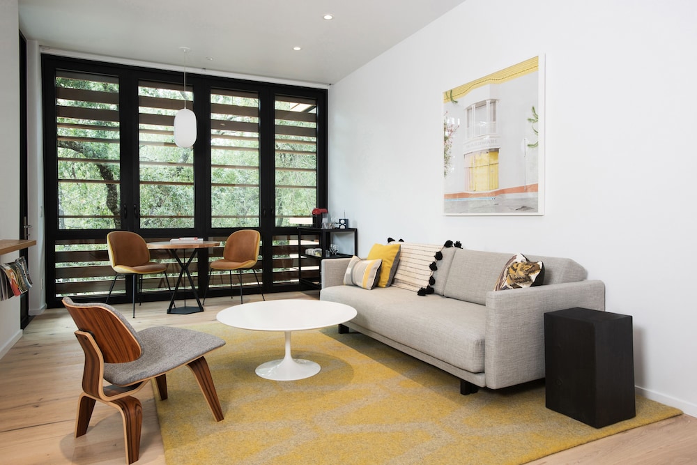Suite (Founders) photo 2