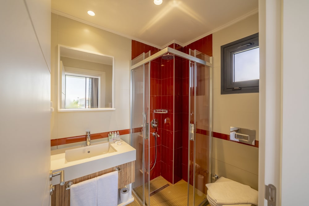 Deluxe Double Room, 1 Queen Bed, Garden View - Photo 2