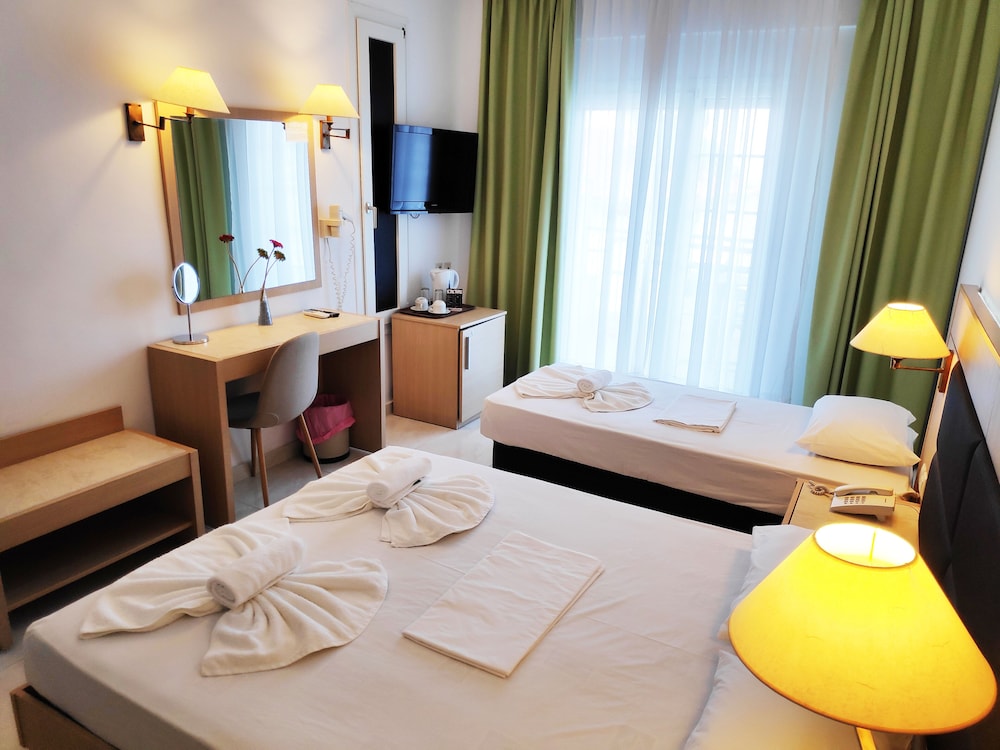 Triple Room photo 2