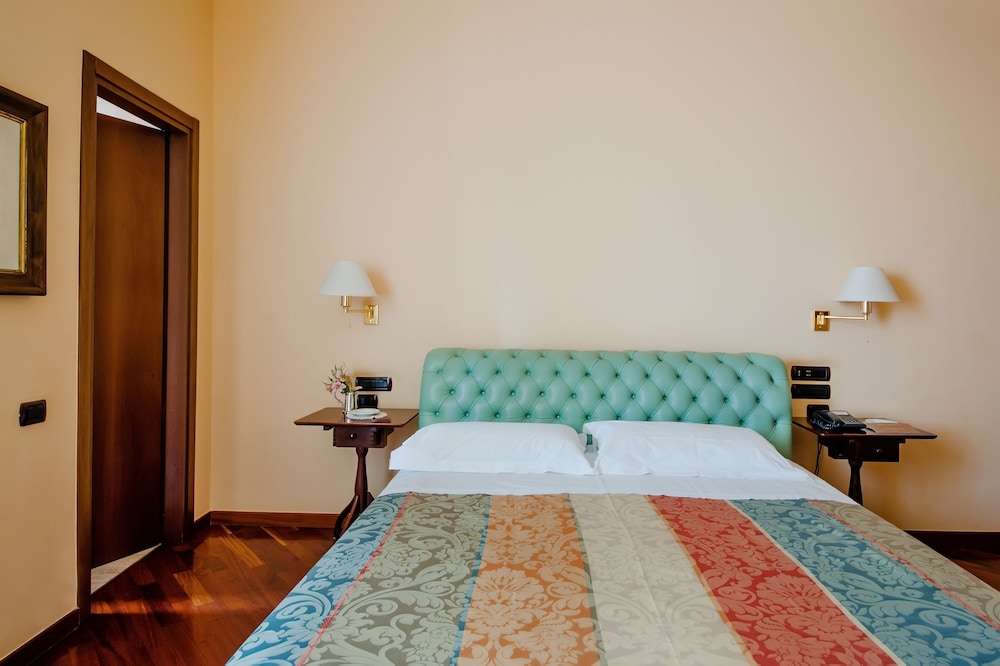 Classic Room - Photo 1