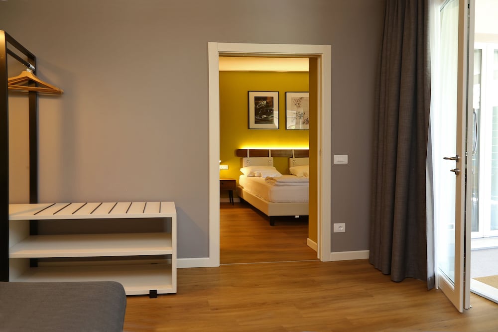Suite, Terrace, Garden View photo 2