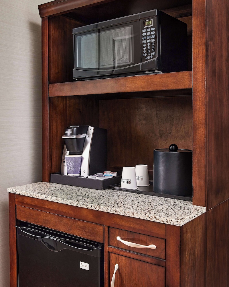 Room, 1 King Bed, Accessible, Bathtub