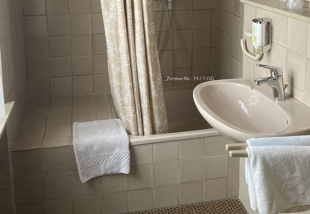 Classic Double Room, 1 Bedroom photo 2