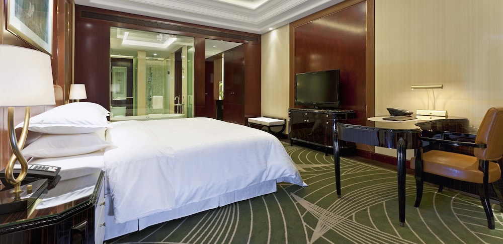 Executive Room, 1 King Bed, Garden View photo 3