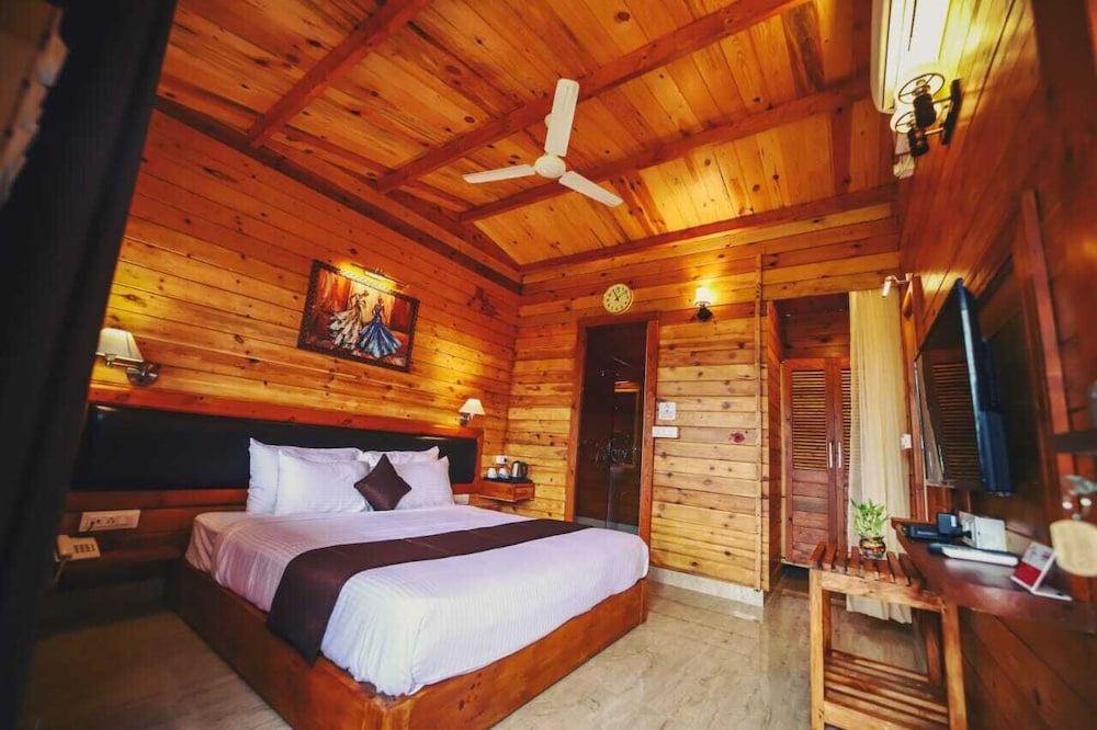Luxurious Wooden Cottages with Garden View - Photo 1