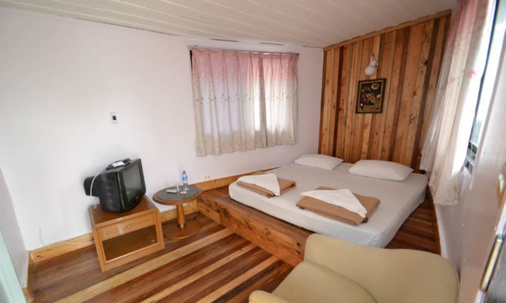 Standard Double Room (1r-7r) photo 2
