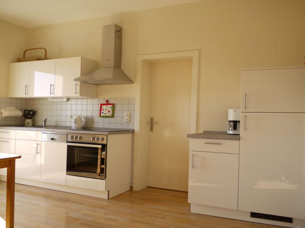 Apartment photo 2