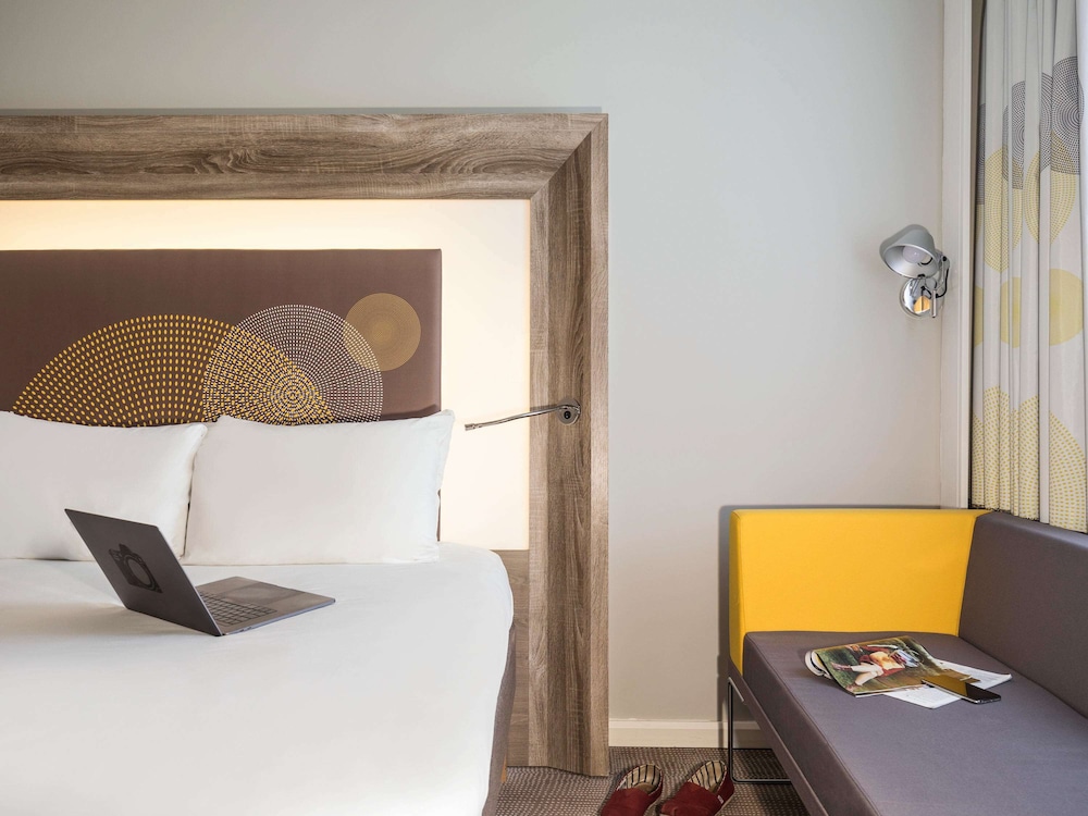 Superior Room, 1 Queen Bed with Sofa bed (Premium) - Photo 12