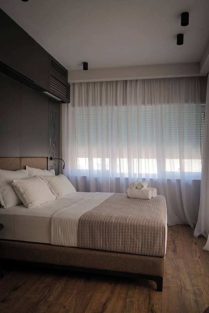 Deluxe Double Room, Balcony, City View photo 1