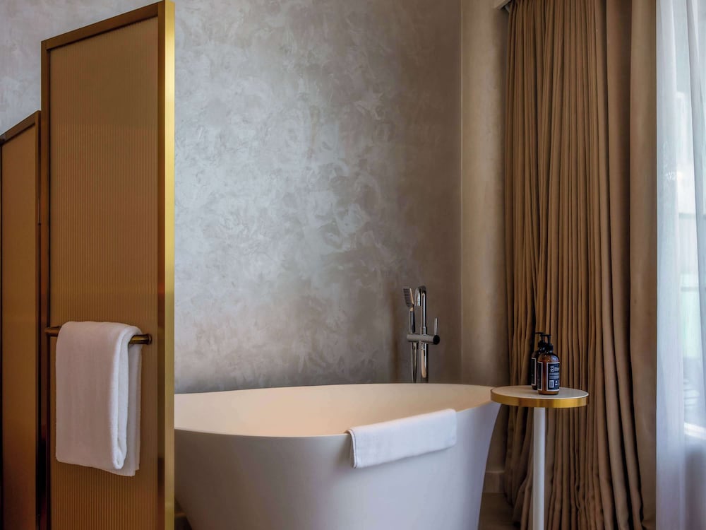 Gem Suite, 1 King Bed, Karura Forest View - Photo 11