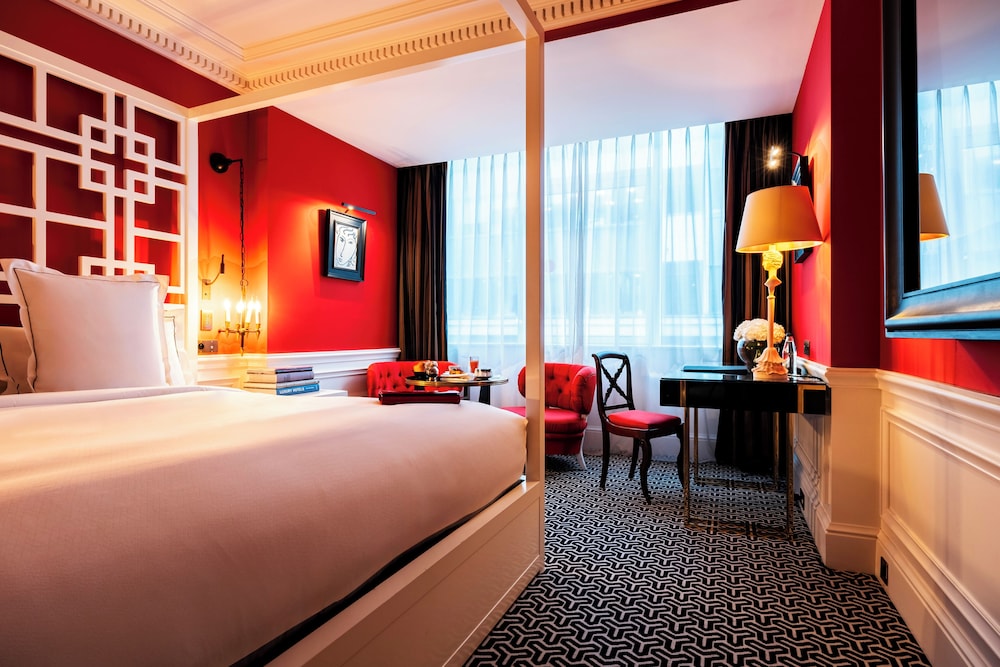 Superior Room, 1 Queen Bed photo 1