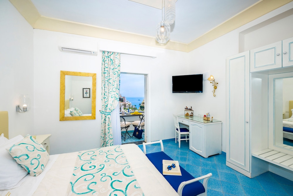 Standard Double Room - Photo 8