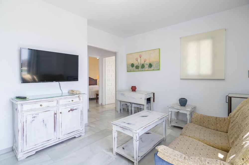Apartment, 2 Bedrooms, Terrace, Sea View photo 3
