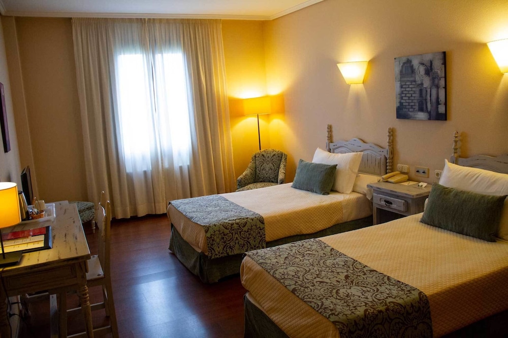 Double Or Twin Room - Photo 8