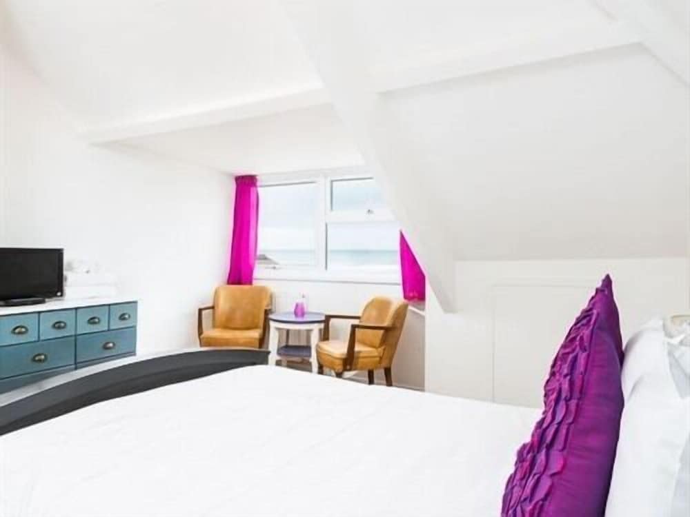 Double Room, Ensuite, Sea View (Room 9) photo 3